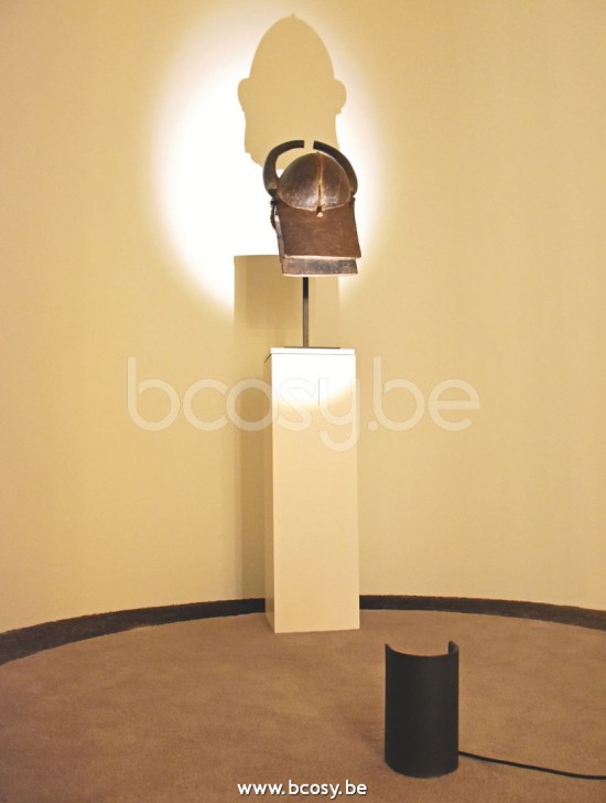 Tekna Arton COOMBE-donker brons.