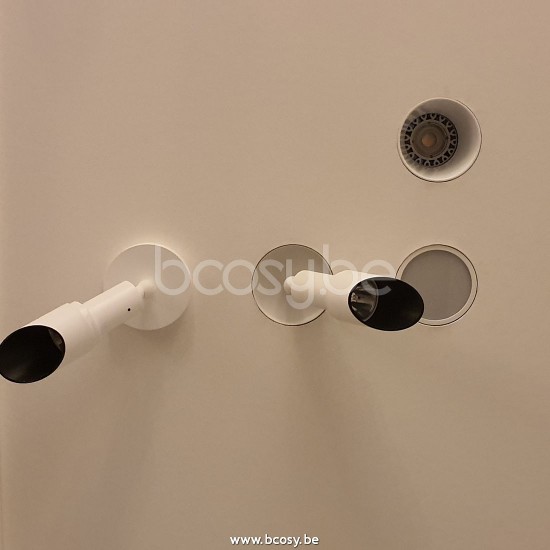 Tekna FLATSPOT 3-SURFACE MOUNTED XOB-blanc laqué.