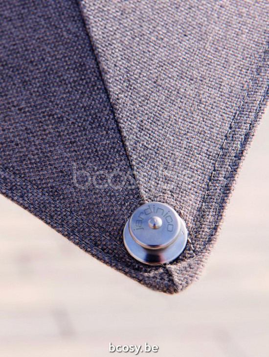 TUUCI OCEAN MASTER MAX SINGLE CANTILEVER 300x300 Cantilever Parasol.