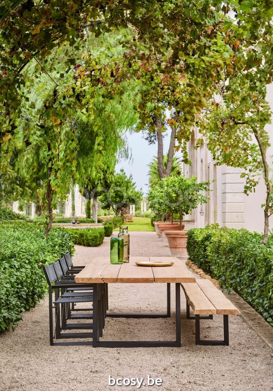 Jardinico NATURE Rechteckiger Gartentisch Schwarzer Teak.