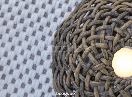 Jardinico SOLORE Eclairage Pour Parasol À Leds Rond Ø40 Moyen Taupe.