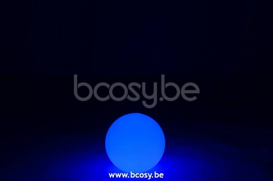 J Line 20272 Lamp Bol Buiten Led Plastiek Mix Small L30xB30xH30 cm Tafellampen Leeslichten Leeslampen Binnenverlichting