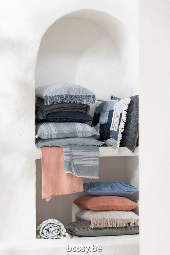 J Line Cuscino Patchwork Jeans Cotone Blu Bianco Cojín Patchwork Jeanss Algodón Azul Blanco.