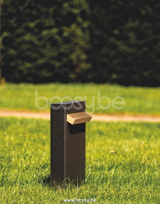 Tekna Nautic CREED-Dunkelbronze lackiert mit Einsatz aus massivem Messing.