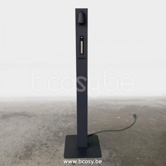 Tekna Nautic Wilby-dark bronze with Spreaderlight rough dark bronze.