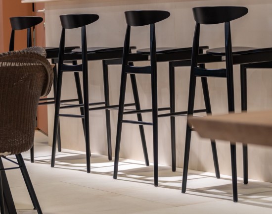 Vincent Sheppard Teo Tabouret de bar Cadre en Hêtre Noir Hêtre Noir.