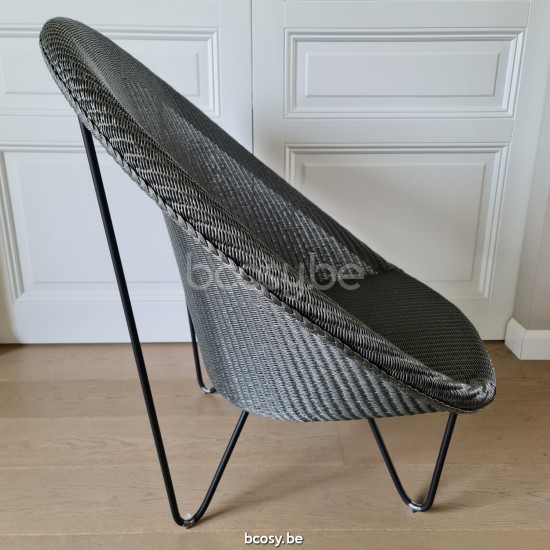 Vincent Sheppard Joe Cocoon Rahmen aus Schwarz pulverbeschichtet Stahl Auster Lloyd Loom.