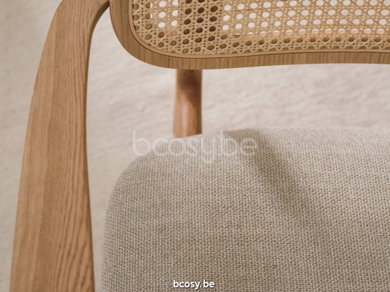 Vincent Sheppard Titus Lounge Stuhl Rahmen aus Naturfarbener Lack Eiche Lime Weiß Bouclé.