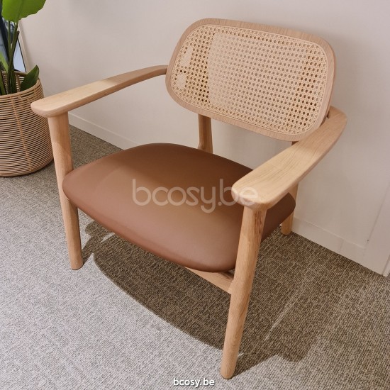 Vincent Sheppard Titus Loungesessel natur Titus Lounge Stuhl Rahmen aus Naturfarbener Lack Eiche Veganes Braun Leder.