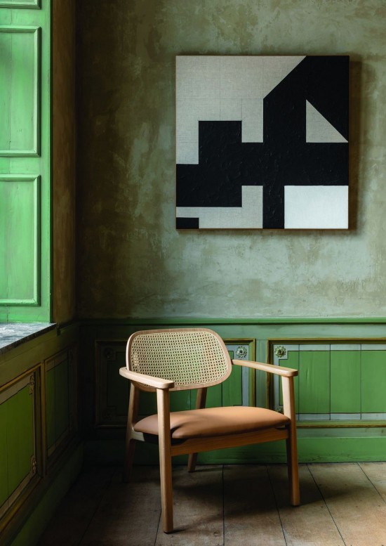 Vincent Sheppard Titus Lounge Stuhl Rahmen aus Naturfarbener Lack Eiche Veganes Braun Leder.