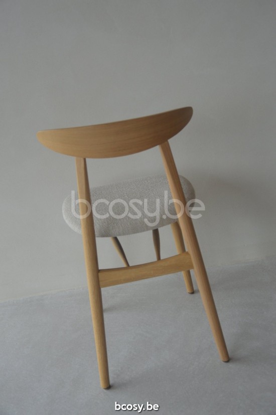 Vincent Sheppard Teo Stuhl Eiche Teo Stuhl Rahmen aus Natürlich Eiche Lime Weiß Bouclé.