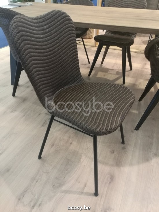 Vincent Sheppard Chaise Lily base A acier Lily Chaise Cadre en Acier A Revêtement en poudre noir Lloyd Loom Oyster.