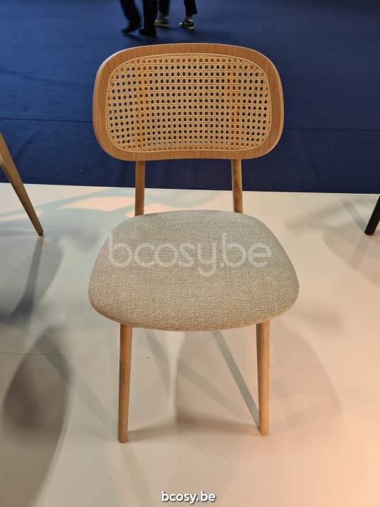 Vincent Sheppard Titus Chaise cadre en Chêne Vernis naturel Tapissé sur mesure.