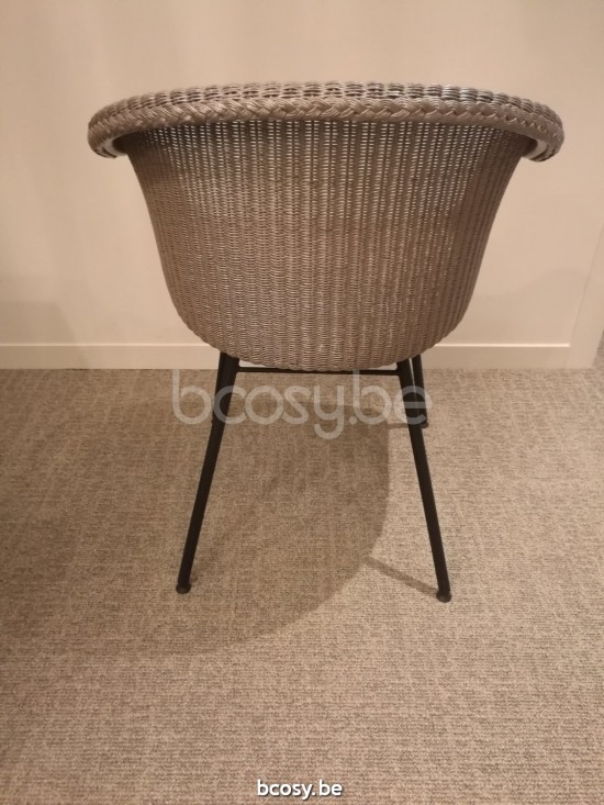 Vincent Sheppard Avril Stuhl mit Stahlsockel Avril Stuhl Rahmen aus Schwarz pulverbeschichtet Stahl A Nacré Lloyd Loom.