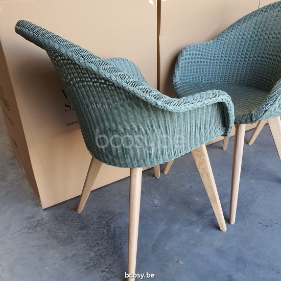 Vincent Sheppard Avril HB Stuhl Eiche Basis Avril Esszimmerstuhl mit hoher Rückenlehne Rahmen aus Eiche Natur Holz Quarzgrau Lloyd Loom.