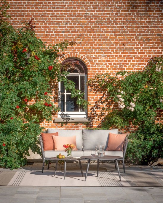 Vincent Sheppard Leo garden outdoor lounge sets Lava Aluminium frame Lava Rope Acrylic.