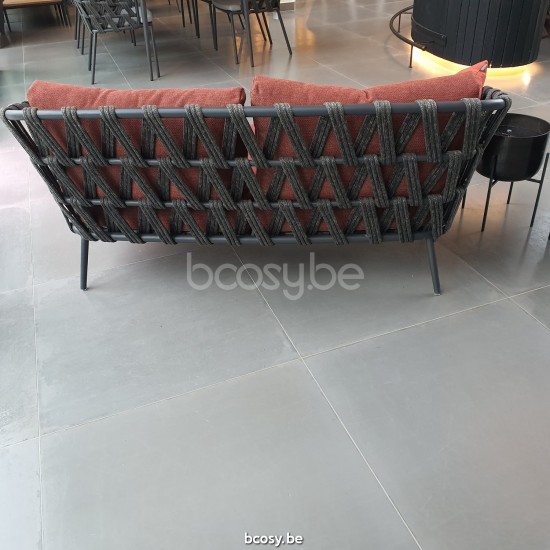 Vincent Sheppard Leo Sofa Leo Lounge Sofa Rahmen aus Lava Aluminium Lava Seil Acryl.