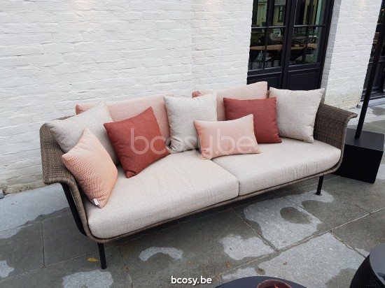 Vincent Sheppard Wicked Gartenloungegarnitur Gartencouch Loungegruppe Rahmen aus Schwarz Aluminium Taupe Flechtwerk Polyethyl