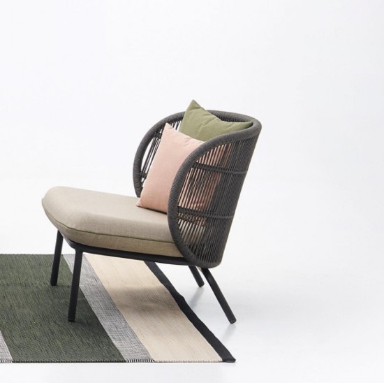 Vincent Sheppard Chaise lounge Kodo coussins Almond, Olive green - Blush Kodo Fauteuil de repos Cadre en Aluminium Gris fossile Corde Gris fossile Polypropylène