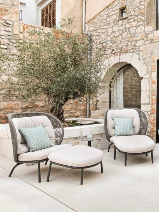 Vincent Sheppard Kodo garden outdoor cocoon chairs Fossil Grey Aluminium frame Fossil Grey Rope Polypropylene.