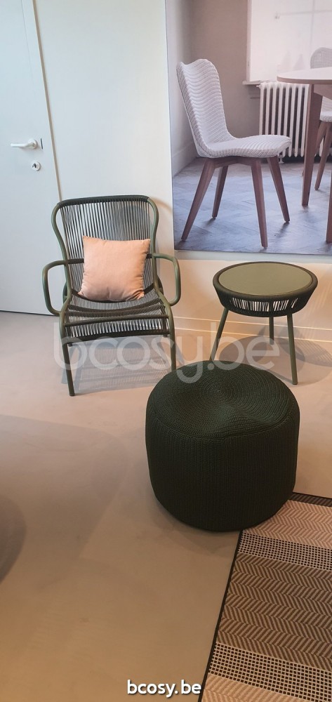 Vincent Sheppard Loop Lounge Stoel Moss Aluminium frame.