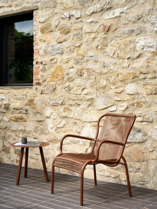 Vincent Sheppard Loop Lounge Stuhl Rahmen aus Rostfarbe Aluminium Rostfarbe Seil Polypropylen.