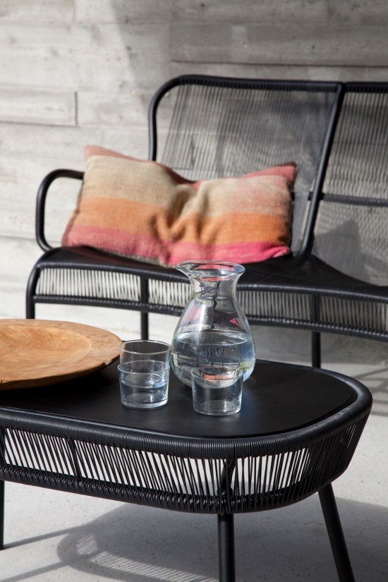 Vincent Sheppard Loop Loungesets 2zit Zwart Aluminium frame Zwart Wicker Polyethyleen.