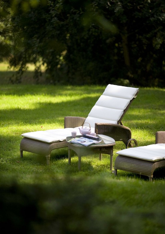 Vincent Sheppard Dovile Bain de soleil avec bras Lloyd Loom Taupe.