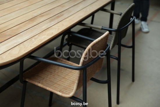 Vincent Sheppard Wicked Chaise Cadre en Aluminium Noir Tressage Taupe Polyéthylène.