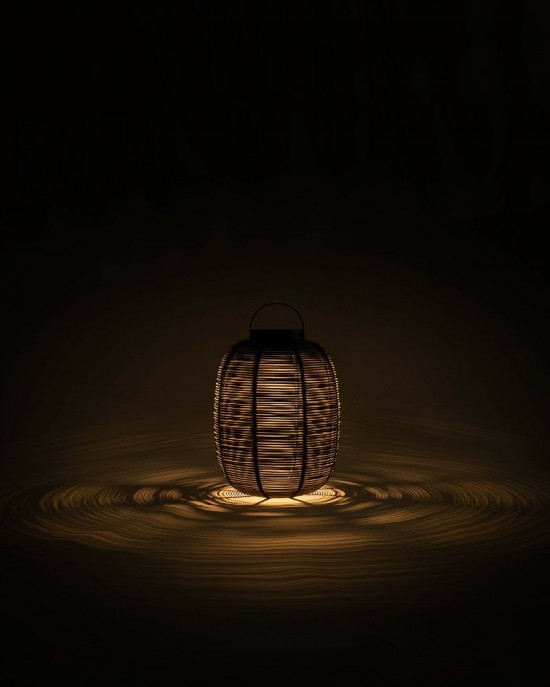 Vincent Sheppard TIKA Laterne - Camel Tika Lanterne Cordon en osier Chameau Polyéthylène.