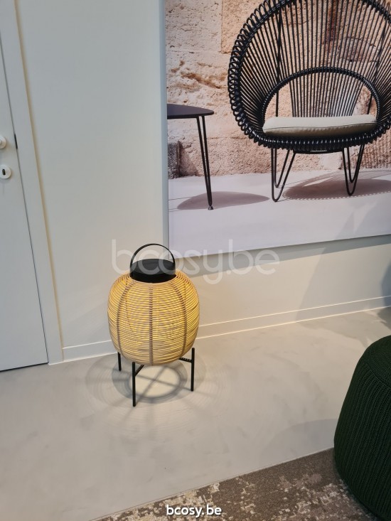 Vincent Sheppard Tika Lampadaires Lampes Raides Debouts Sur Pied De Sol Cadre en Acier Noir Cordon en osier Chameau Polyéthyl