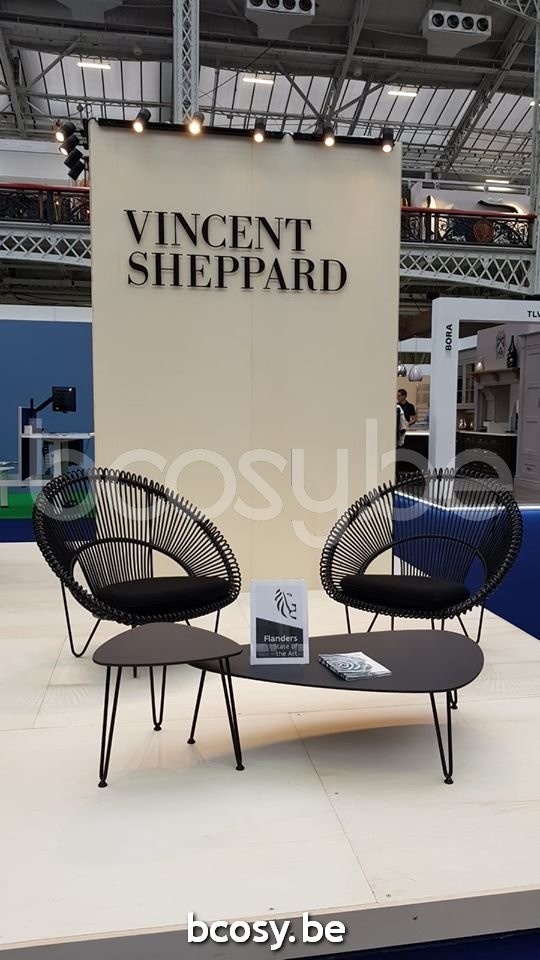 Vincent Sheppard Rozy Kaffeetisch Plektrum Form Rahmen aus Schwarz Stahl Tischplatte Schwarz HPL.