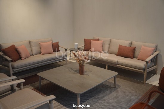 Vincent Sheppard David 120x120 Table basse carrée de jardin Cadre en Teck Vieilli dessus de table Céramique Silex.