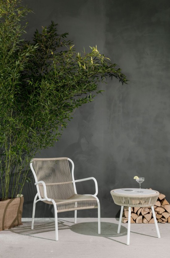 Vincent Sheppard Loop Table d'appoint ronde de jardin cadre en Aluminium Blanc dune Corde Blanc dune Polypropylène.