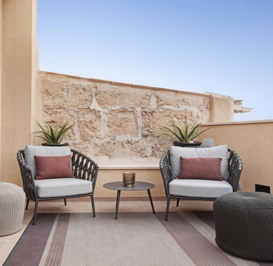 Vincent Sheppard Leo Garten Couchtische Rahmen aus Lava Aluminium Dia 60.