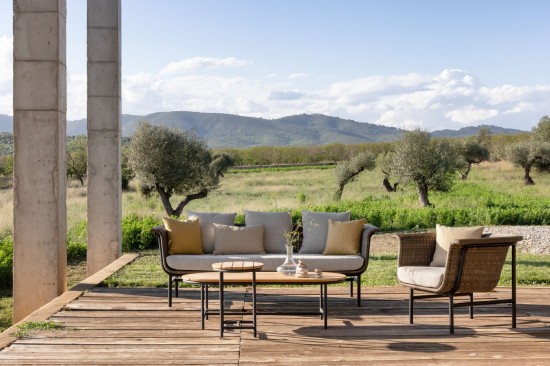 Vincent Sheppard Wicked Runder Garten Beistelltisch Rund Rahmen aus Schwarz Aluminium Tischplatte Unbehandeltes Teakholz.