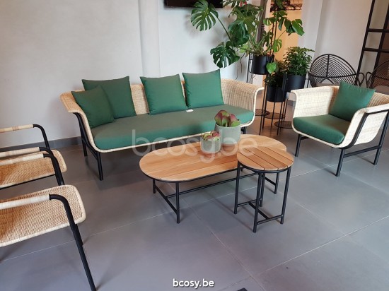 Vincent Sheppard Wicked Garten Beistelltisch 123x55 Rahmen aus Schwarz Aluminium Tischplatte Unbehandeltes Teakholz.