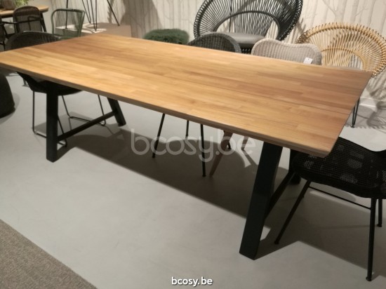 Vincent Sheppard MATTEO Gartentisch Matteo Gartentisch 215x100 Rahmen aus Schwarz Aluminium.