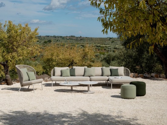 Vincent Sheppard Kodo Dia 68 Table ronde de jardin Cadre en Aluminium Blanc dune dessus de table Céramique Portland.