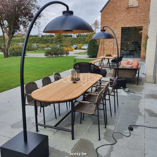 Vincent Sheppard Wicked Gartentisch 250x90 Rahmen aus Schwarz Aluminium Tischplatte Unbehandeltes Teakholz.