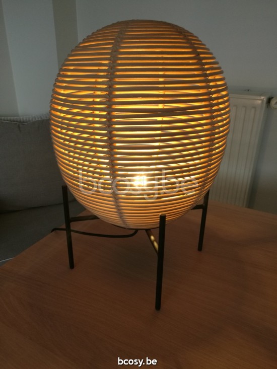 Vincent Sheppard Sari Stehleuchten Rahmen aus Schwarz Stahl Natürlich Rattan.