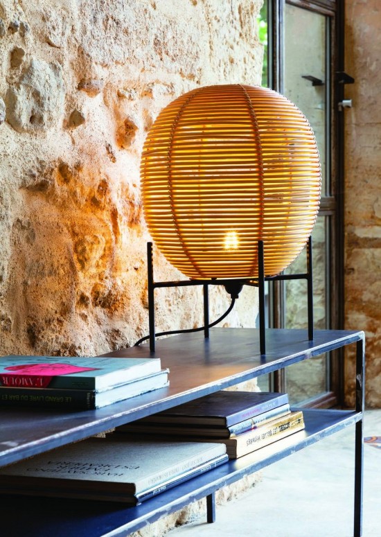 Vincent Sheppard Sari Floor lights Standing Floorlamps Black Steel frame Natural Rattan.