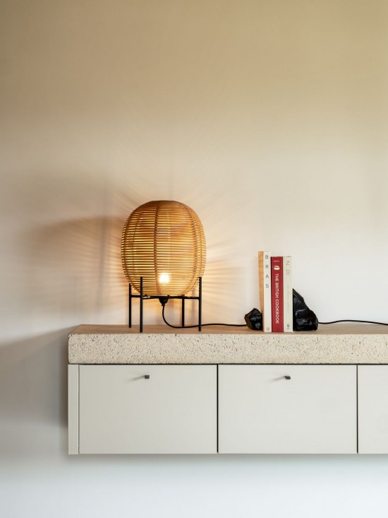 Vincent Sheppard Sari Lampadaires Lampes Raides Debouts Sur Pied De Sol Cadre en Acier Noir Rotin Naturel.