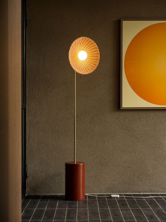 Vincent Sheppard Arvin Lampadaire Cadre en Céramique Maroon Rotin Naturel.