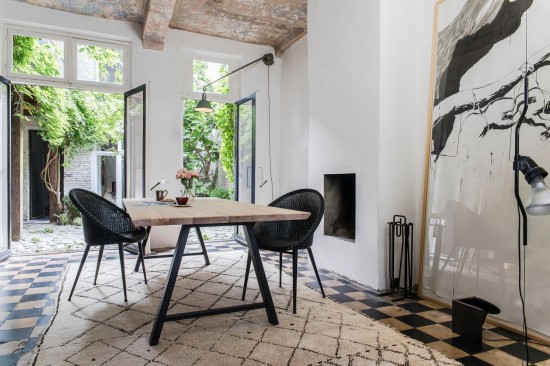 Vincent Sheppard Albert Eettafel tweedelig blad 240x100 Zwart Gepoedercoat Stalen A frame.