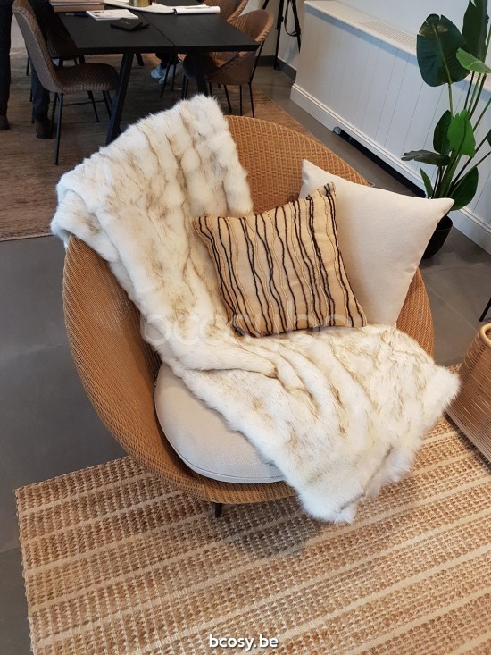 Vincent Sheppard Joe loveseats Zwart Gepoedercoat Stalen frame Walnoot Lloyd Loom.