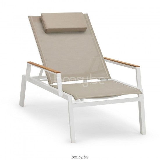 Diphano Selecta Stackable beach chair with wheels with teak arms Aluminium White Frame single layer Batyline Sand Fabric Armr.