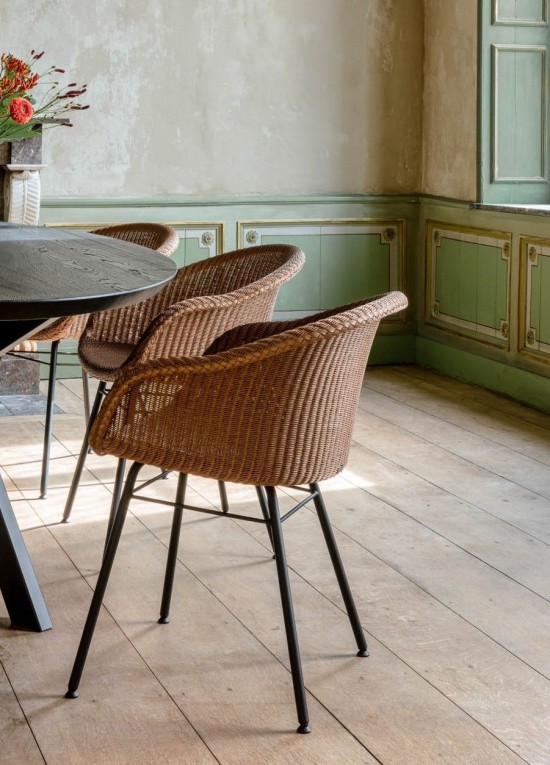 Vincent Sheppard Avril fauteuils chaises avec accoudoirs cadre en Acier A Revêtement en poudre noir Lloyd Loom Cuivre.