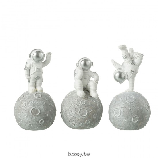 J Line Spaarpot Astronauten Op Maan Poly Wit Zilver L9xB9xH18 cm astronauten JO32434.