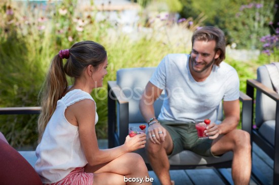 Diphano Landscape Loungesets 1zit met teak armsteun Aluminium Lava All Weather Brown Mêlé Armleuningen in Naturel Teak.